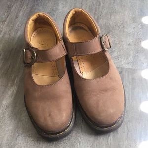 Dr. Martens Mary Jane’s in Tan